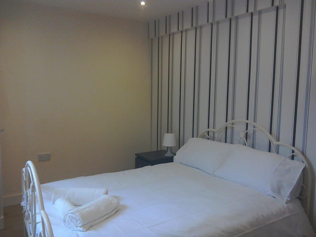 קינגסטון אפון הול The Dorchester Serviced Apartments מראה חיצוני תמונה